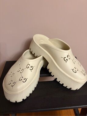 Gucci Cream Leather GG Platform Clog Mules